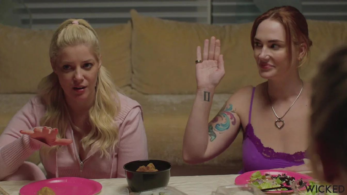 Siri Dahl And Lexi Luna Breadcrumbs XXX